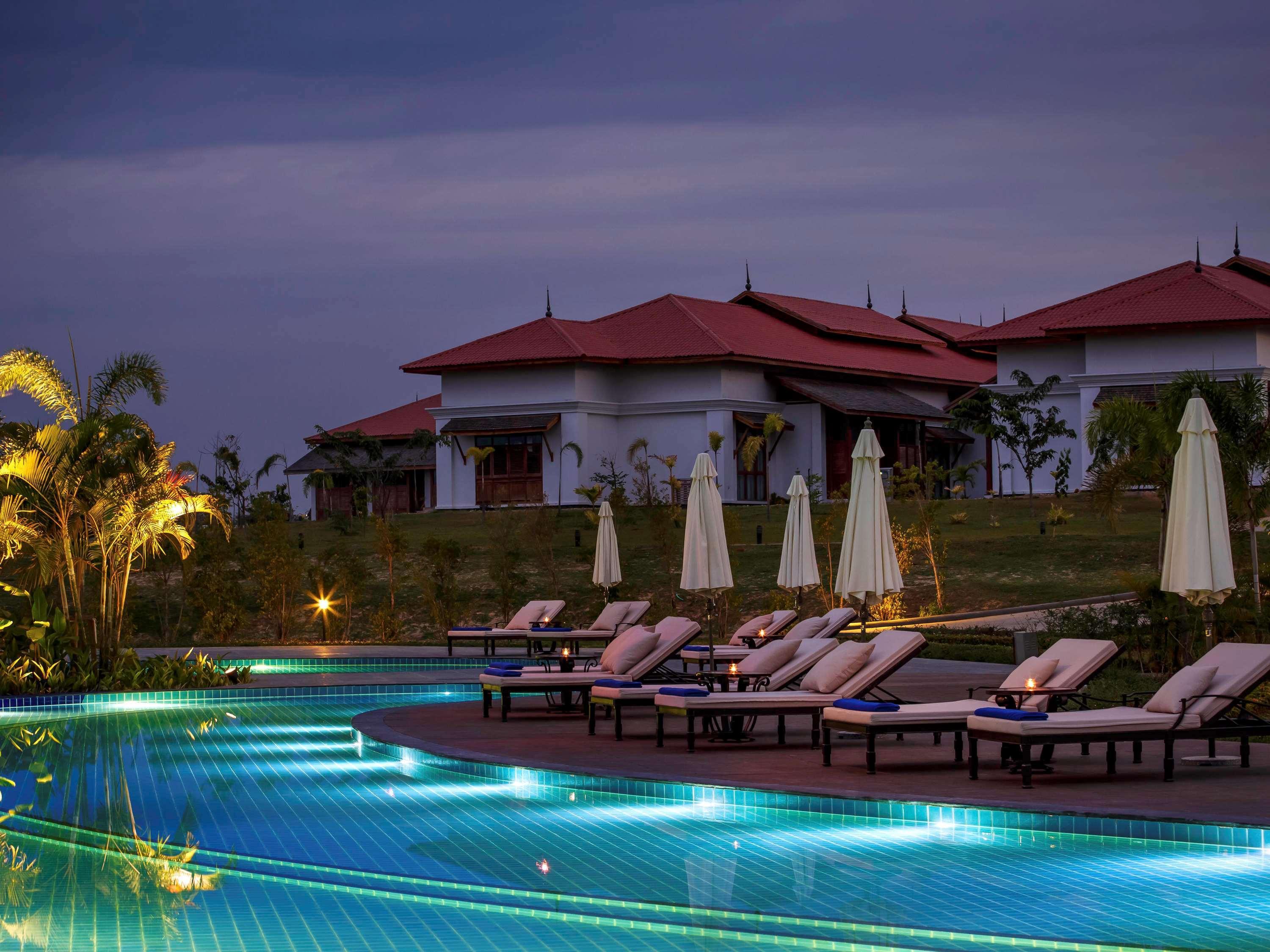 The Lake Garden Hotel Nay Pyi Taw - Mgallery Collection Naypyidaw Bagian luar foto